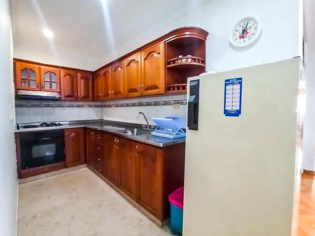 Casa Con Parking Privado - Cerca De La Estacion Floresta Medellin Apartment