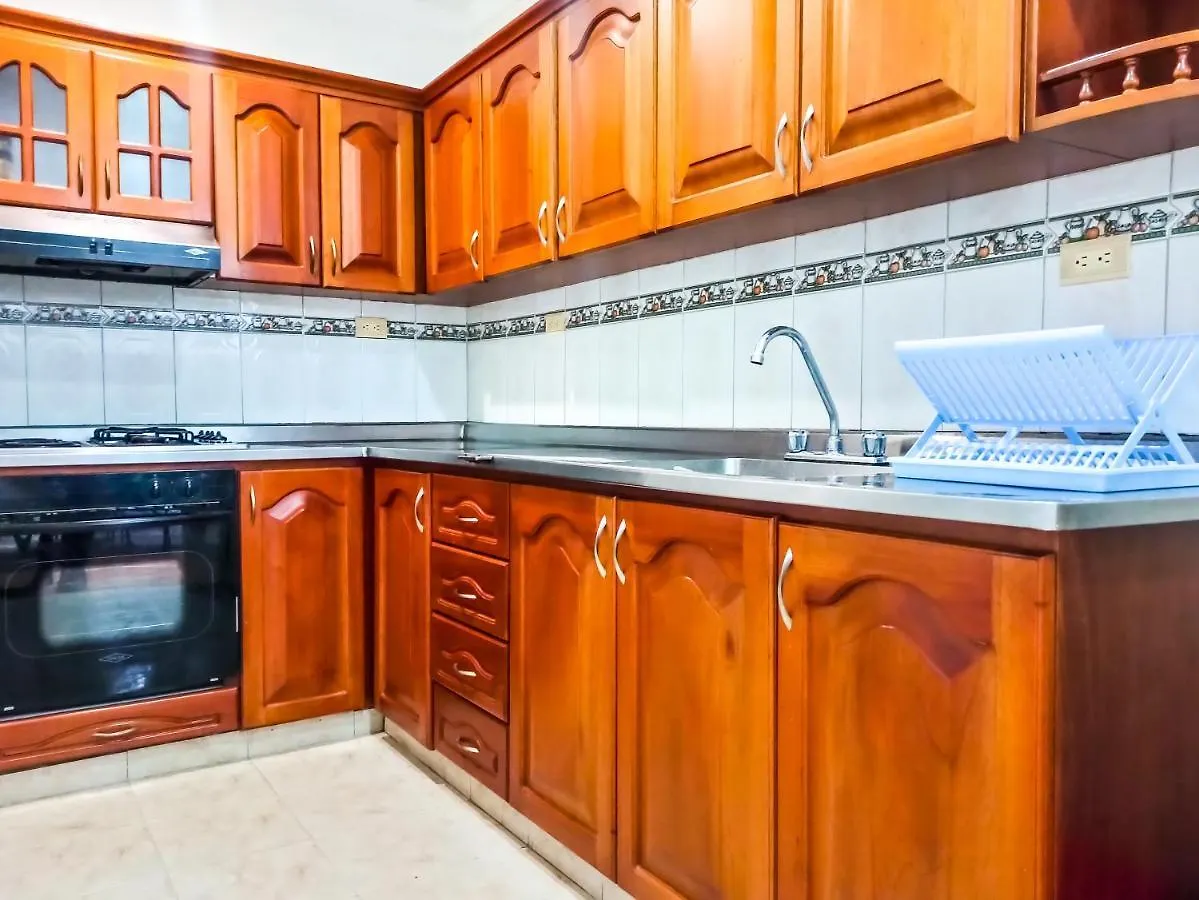 Casa Con Parking Privado - Cerca De La Estacion Floresta Медельин Апартаменты