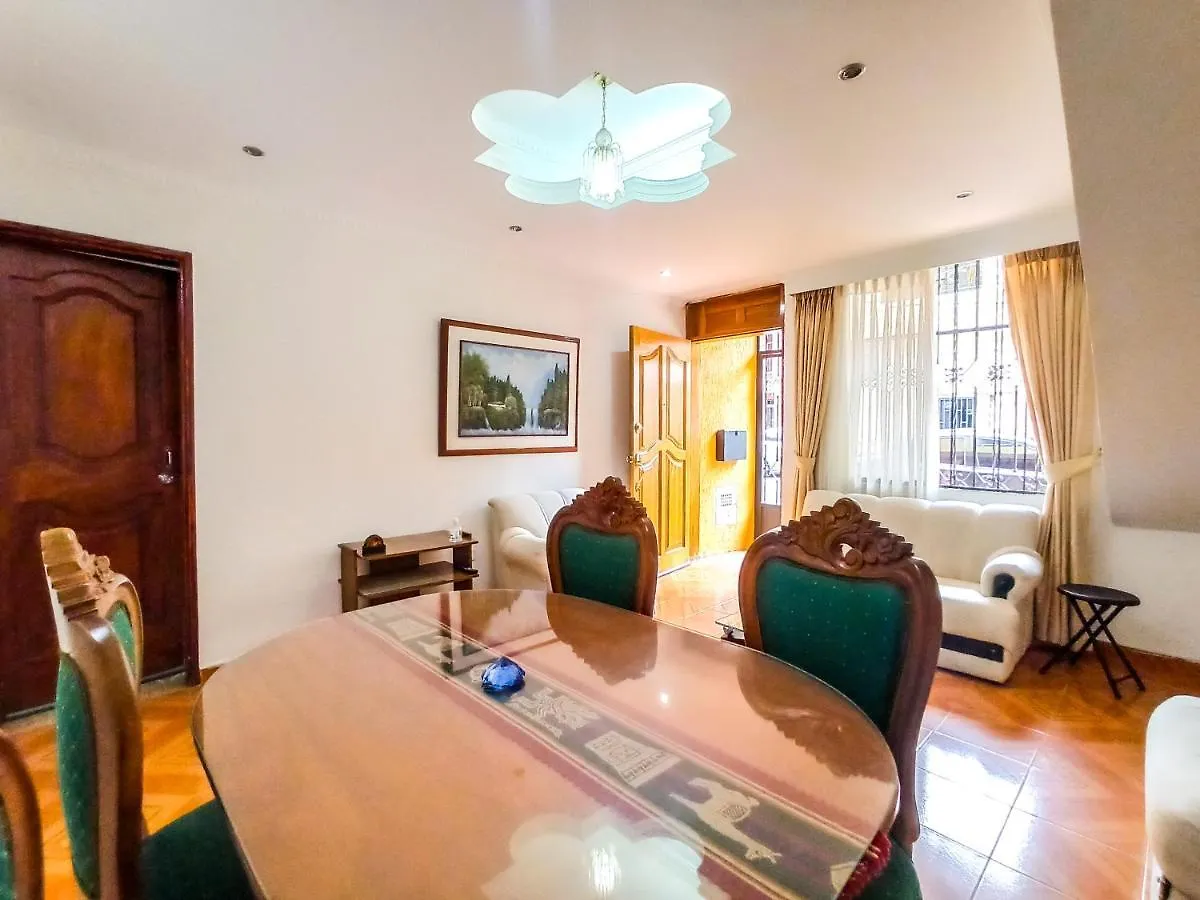 Casa Con Parking Privado - Cerca De La Estacion Floresta Medellín
