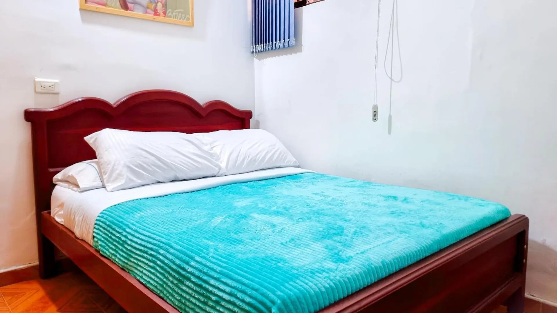 Casa Con Parking Privado - Cerca De La Estacion Floresta Medellín 0*,  Colombie