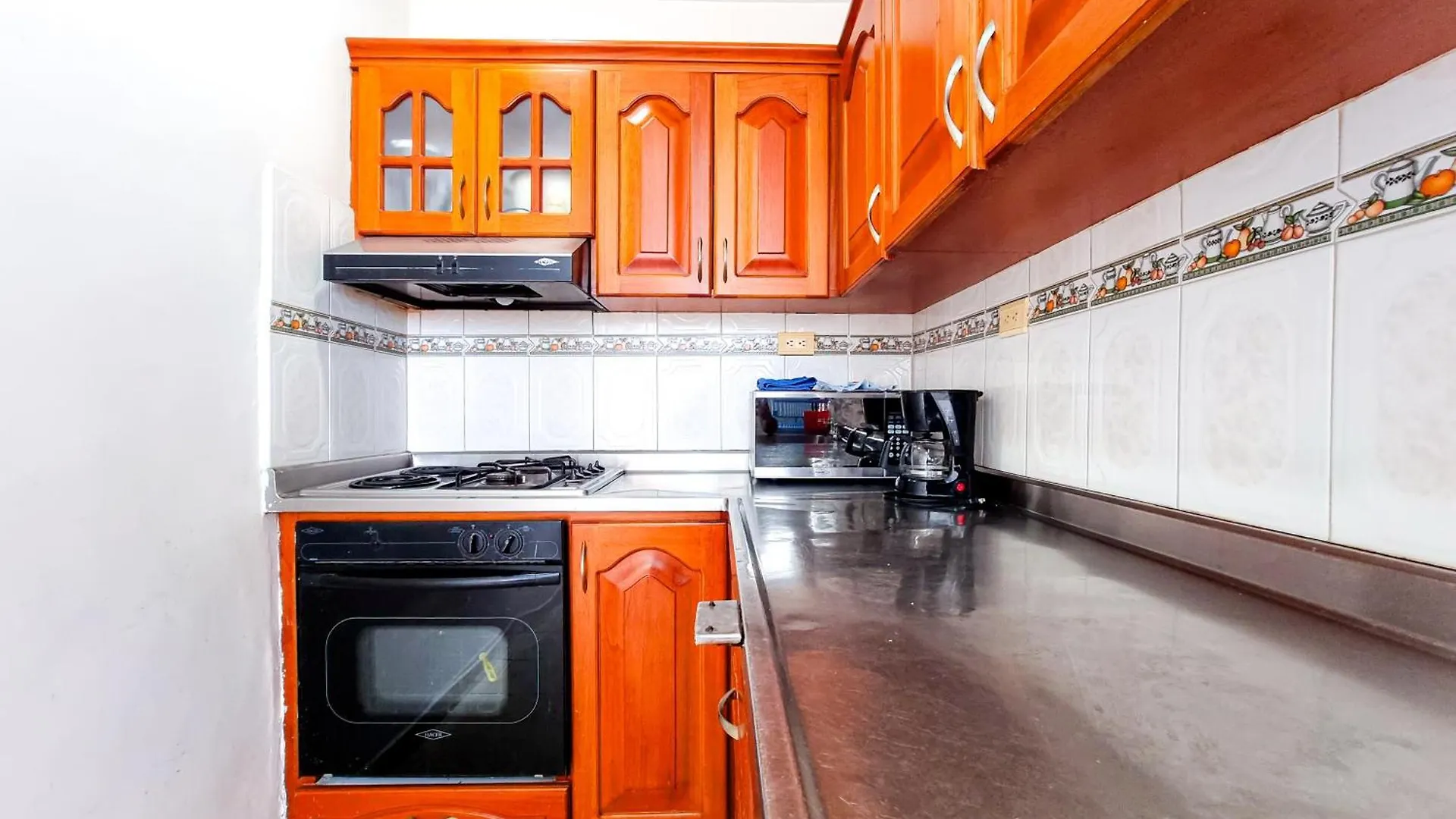 Casa Con Parking Privado - Cerca De La Estacion Floresta Medellín 0*,  Colombie