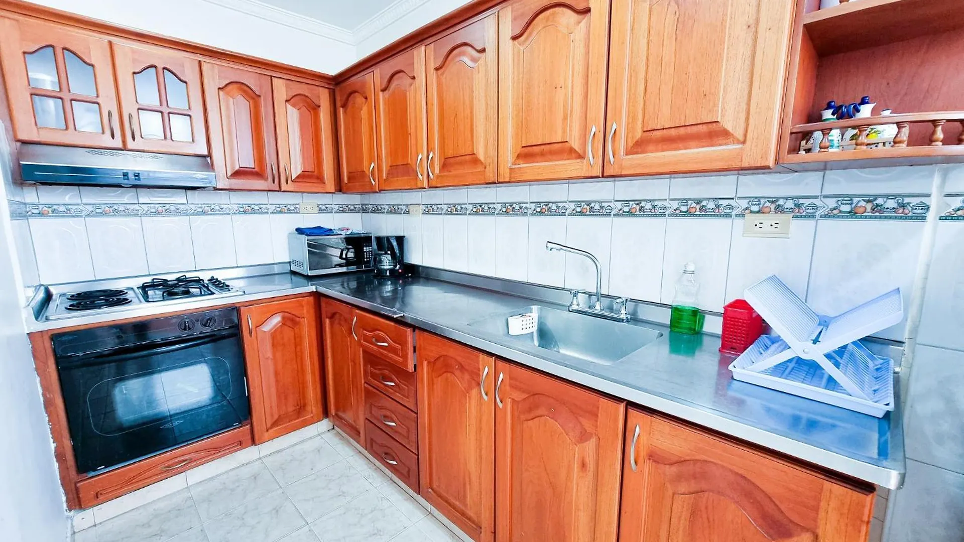 Casa Con Parking Privado - Cerca De La Estacion Floresta Medellín Appartement
